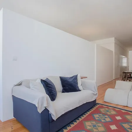 Liiiving In | Bolhao Market Apartamento