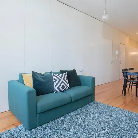 Liiiving In | Bolhao Market Apartamento