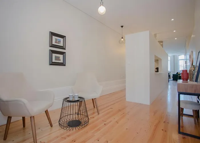 Liiiving In | Bolhao Market Apartamento