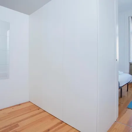 Liiiving In | Bolhao Market Apartamento