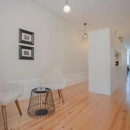 Liiiving In | Bolhao Market Apartament