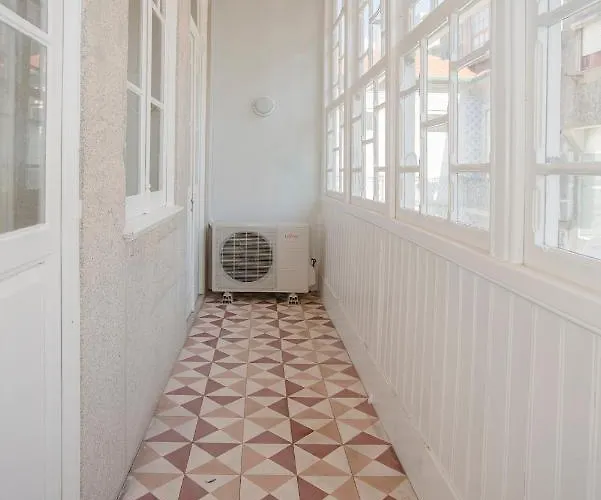 Liiiving In | Bolhao Market