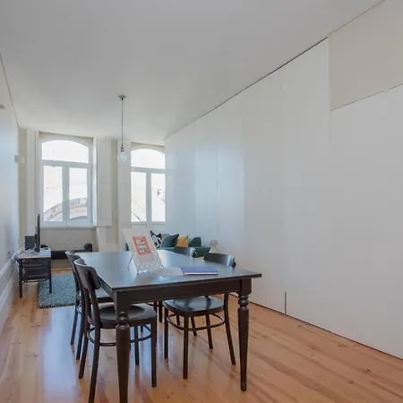 Liiiving In | Bolhao Market Apartment Porto