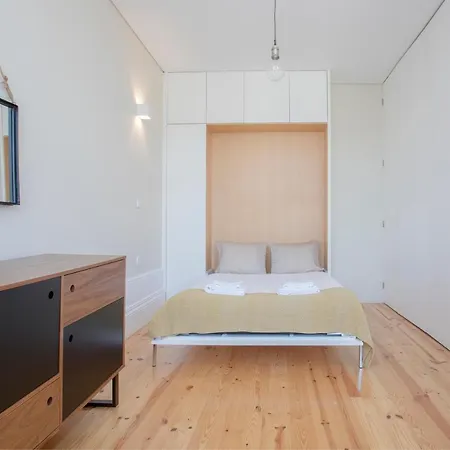 Liiiving In | Bolhao Market Apartment *