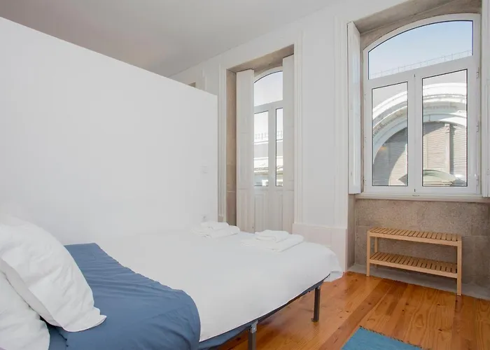 Liiiving In | Bolhao Market Порту